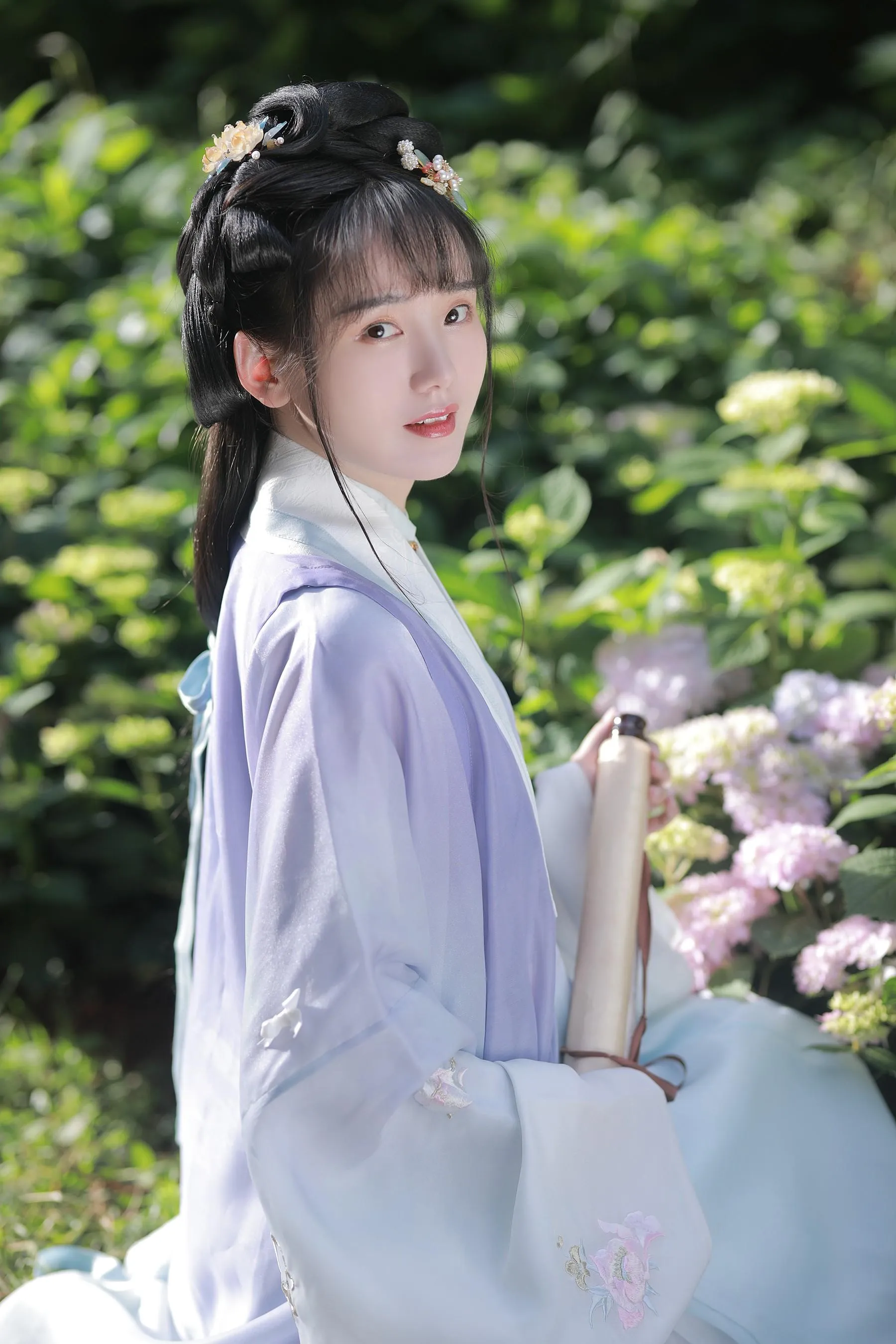 [艺图语] 2022.07.01 风有约，花不误 甜甜阑 [22P]插图
